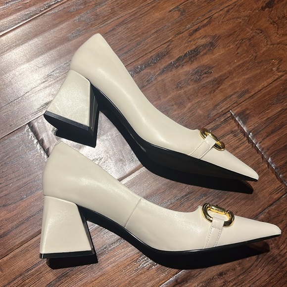 Jeffrey Campbell cream pointed heels - Picture 4 of 5